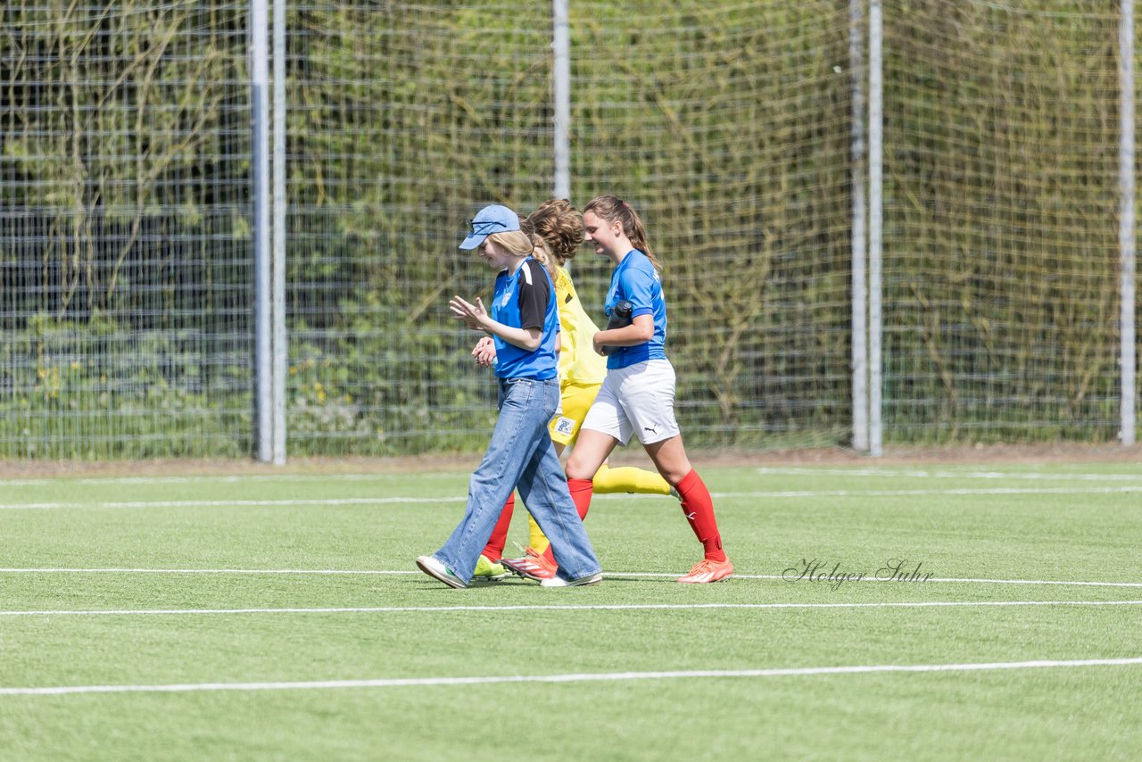 Bild 188 - wBJ SH-Pokalfinale  Holstein-Kiel - SV Viktoria : Ergebnis: 1:0